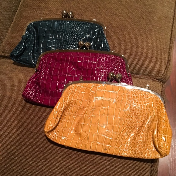 Kisslocker Patent Leather Purses - Picture 2 of 4